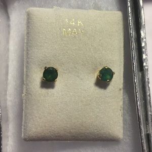 14K Yellow Gold Emerald Stud Earrings NWT